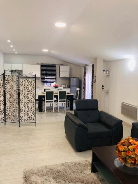 Apartman Mona Подгорица Экстерьер фото